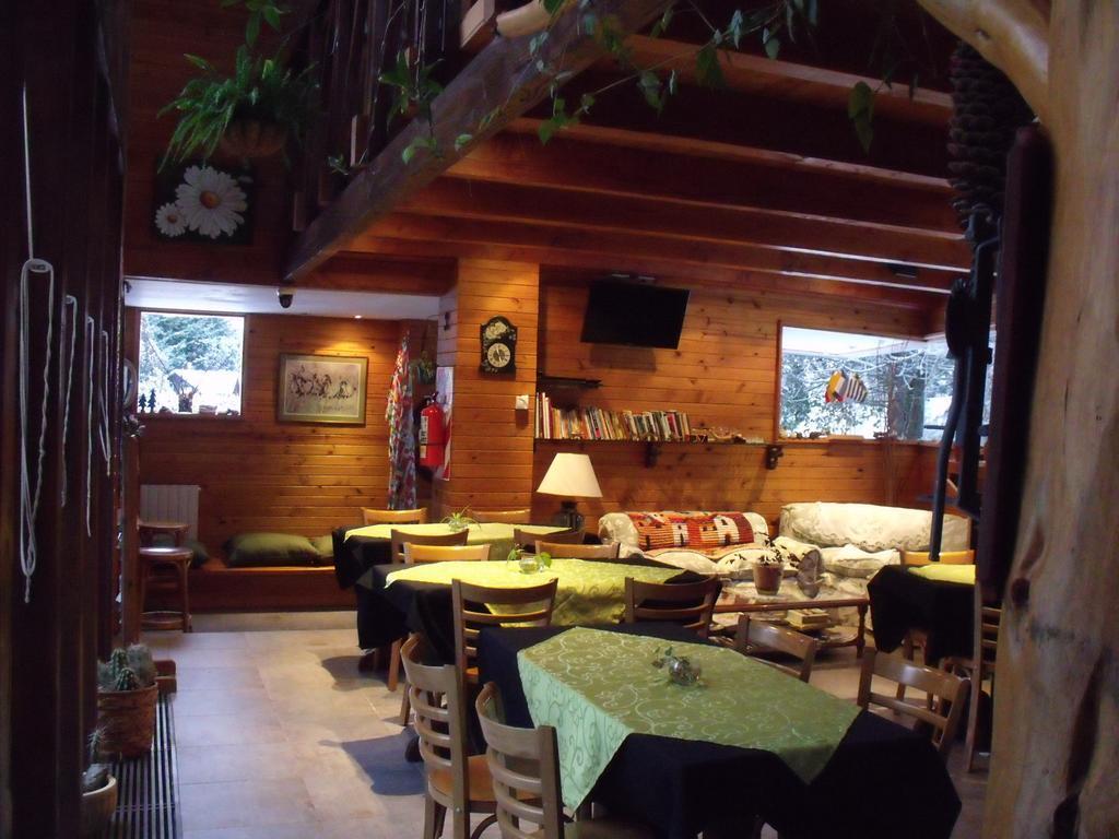 Apart De La Plaza Villa La Angostura Exterior photo
