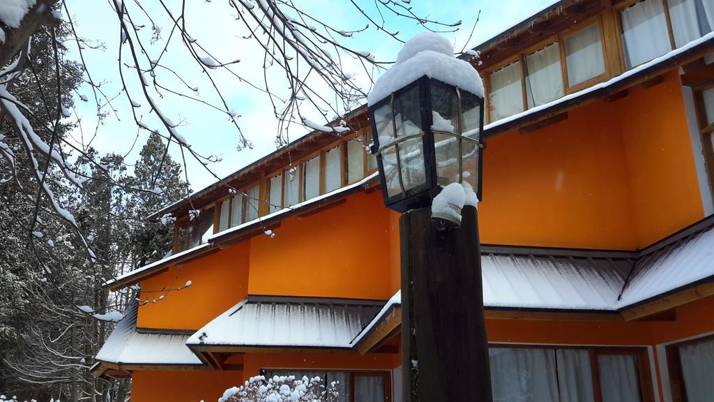 Apart De La Plaza Villa La Angostura Exterior photo